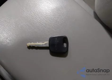 2001 Ford F-150 Lariat/Xl/Xlt from USA, damaged, VIN 1FTRX18L11NA19054